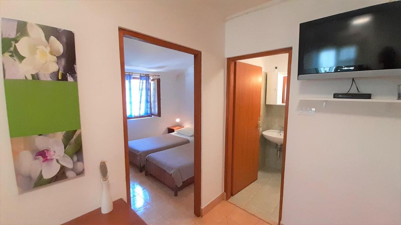 Apartments Nadia Sokolic Nerezine Εξωτερικό φωτογραφία